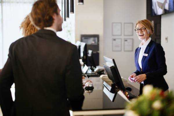 Online Course Certified Front Office Manager