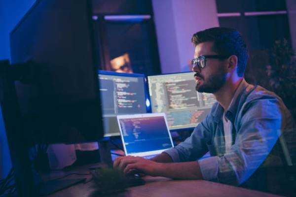 Online Course Certified Front-End Web Developer