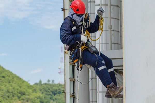 Online Course Certified Offshore Safety Specialist