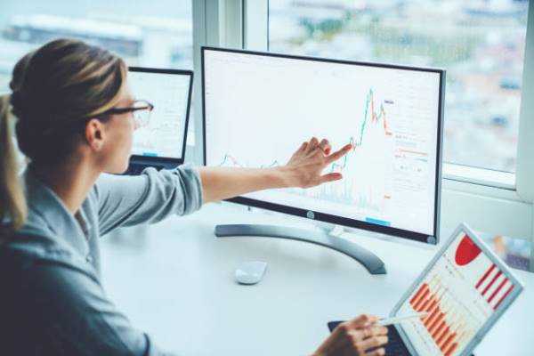 Online Course Certified Treasury Risk Analyst