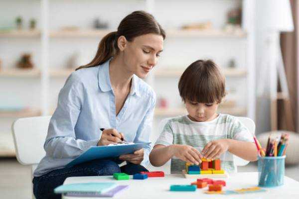 Online Course Certified Child Development Specialist