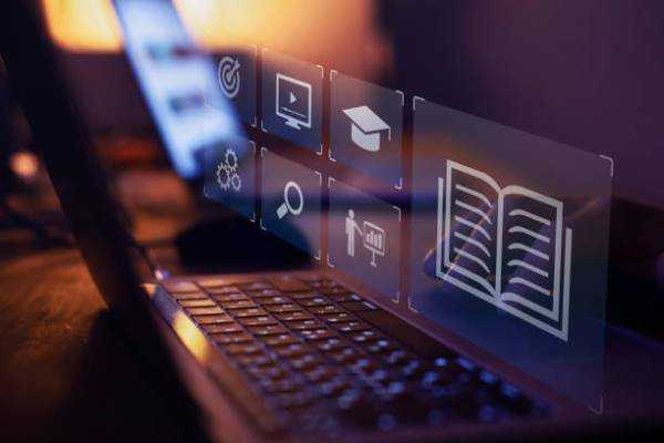 Online Course Certified Education Technology Specialist